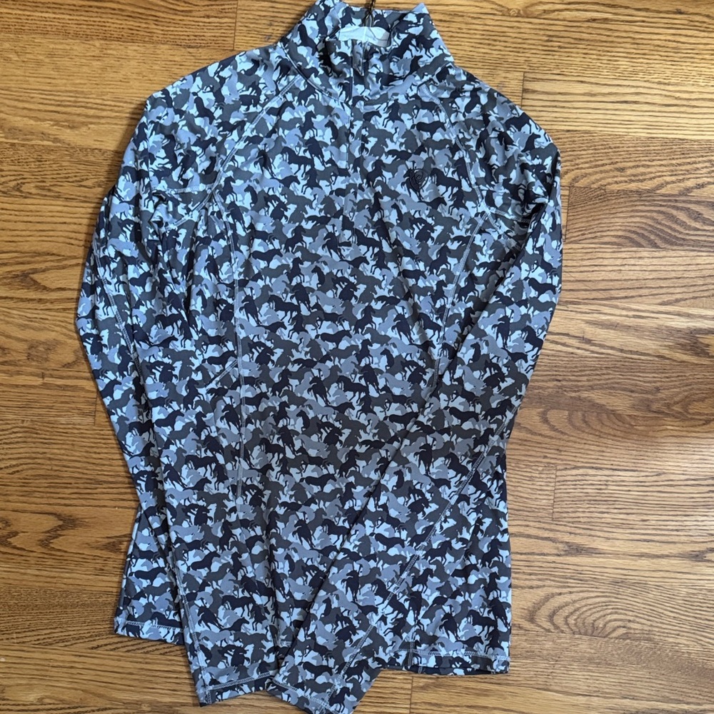 Ariat Camo Long Sleeve Tee - Gray and White